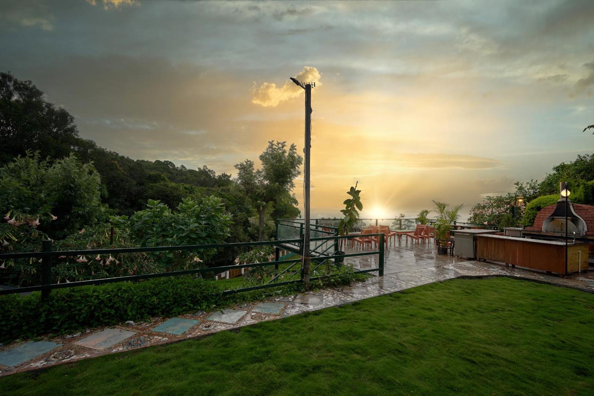 De Rock Jungle Living Resort クーヌール エクステリア 写真